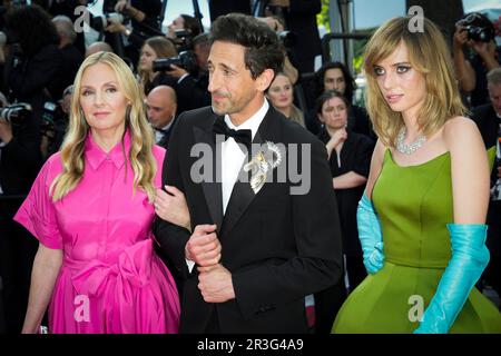 Cannes, France. 23rd May, 2023. (From L) US actress Hope Davis, US actor Adrien Brody and US actress Maya Hawke arrive for the screening of the film ''Asteroid City'' during the 76th edition of the Cannes Film Festival in Cannes, southern France, on May 23, 2023. (Photo by Daniele Cifala/NurPhoto) Credit: NurPhoto SRL/Alamy Live News Stock Photo