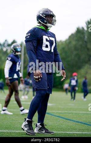 Seattle Seahawks offensive tackle Charles Cross (67) during an NFL football  game against the Arizona Cardinals, Sunday, Oct. 16, 2022, in Seattle, WA.  The Seahawks defeated the Cardinals 19-9. (AP Photo/Ben VanHouten