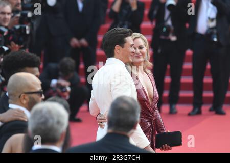 Cannes, France. 23rd May, 2023. Aimee Mullins and Rupert Friend - Asteroid City Red Carpet - The 76th Annual Cannes Film Festival CANNES, FRANCE on May 23, 2023. (Photo by Lionel Urman/Sipa USA) Credit: Sipa USA/Alamy Live News Stock Photo