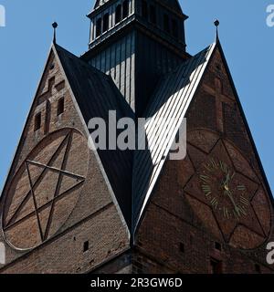 Tower detail of the market church St. Georgii et Jacobi with hexagram and tower clock, Hanover Stock Photo