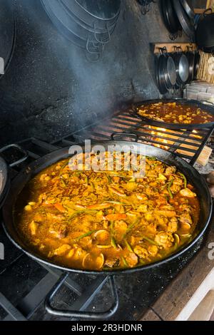 paella mallorquina,restaurante de Sa Foradada, Valldemossa, Parque natural de la Sierra de Tramuntana,.Mallorca, balearic islands, spain, europe. Stock Photo