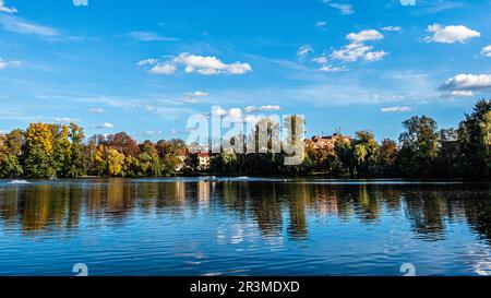 Schäfersee Reinickendorf, Berlin. The circular lake is a remnant of the last Ice Age, A block of dead ice melted and the depression filled with water. Stock Photo