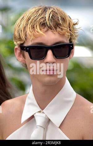 Cannes, France. 23rd May, 2023. CANNES, FRANCE - MAY 23: Troye Sivan attend 'The Idol' photocall at the 76th annual Cannes film festival at Palais des Festivals on May 23, 2023 in Cannes, France. Credit: dpa/Alamy Live News Stock Photo