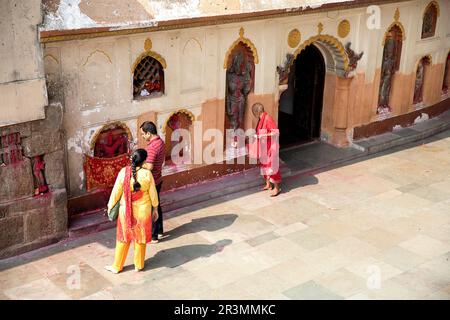 Worshipers at the Kamakhya Temple, A Hindu Temple Dedicated To The Mother Goddess Kamakhya, Guwahati, Assam, India Stock Photo