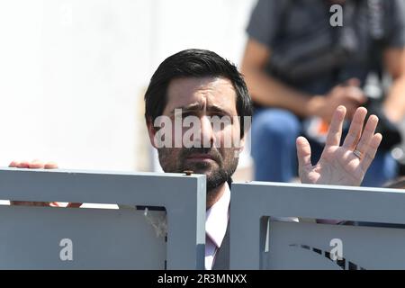 Cannes, France. 24th May, 2023. Jason Schwartzman - Asteroid City photocall, - The 76th Annual Cannes Film Festival CANNES, FRANCE on May 24, 2023. (Photo by Lionel Urman/Sipa USA) Credit: Sipa USA/Alamy Live News Stock Photo