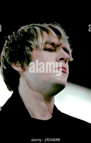 NICK RHODES, DURAN DURAN, CONCERT, 2000: Nick Rhodes the keyboard ...