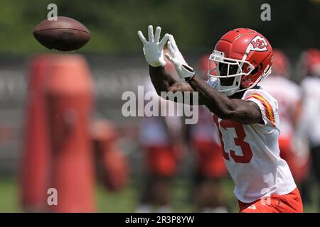 Kansas City Chiefs safety Nazeeh Johnson (13) celebrates after defeating  the Philadelphia Eagles in the NFL Super Bowl 57 football game, Sunday,  Feb. 12, 2023, in Glendale, Ariz. (AP Photo/Steve Luciano Stock Photo -  Alamy