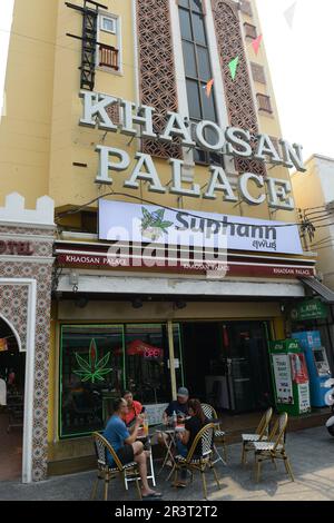 Khaosan palace hotel, Khaosan road, Bangkok, Thailand. Stock Photo