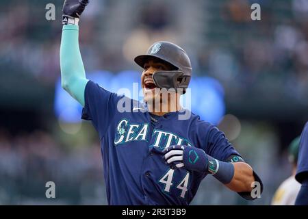 Mariners' Julio Rodriguez, fine after HBP, gets to 100 RBIs in style -  Seattle Sports