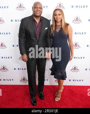 Los Angeles, USA. 24th May, 2023. (L-R) Rodney Peete and Holly Robinson Peete at the 12th Annual Sugar Ray Leonard Foundation BIG FIGHTERS, BIG CAUSE Charity Boxing Night held at The Beverly Hilton in Beverly Hills, CA on Wednesday, ?March 24, 2023. (Photo By Sthanlee B. Mirador/Sipa USA) Credit: Sipa USA/Alamy Live News Stock Photo