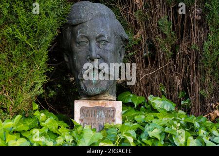 busto de Santiago Rusiñol, jardin de la cartuja de Valldemosa, siglo XV ...