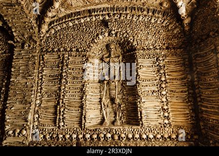 Capela Das Ossos,(capela das almas), iglesia de nuestra senora da Espectaçao, siglo XVIII, Campo Maior, La Raya, Alentejo, Portugal, europa. Stock Photo