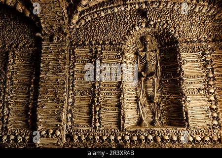 Capela Das Ossos,(capela das almas), iglesia de nuestra senora da Espectaçao, siglo XVIII, Campo Maior, La Raya, Alentejo, Portugal, europa. Stock Photo