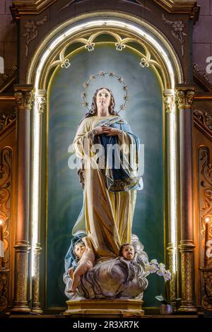 Escultura de la virgen inmaculada Stock Photo - Alamy