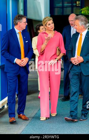 Nijmegen, Niederlande. 25th May, 2023. Queen Maxima of The Netherlands leaves at the NXP Semiconductors in Nijmegen, on May 25, 2023, after a visit, NXP Semiconductors emerged from Philips in 2006 and has since grown into a chipmaker with a turnover of more than ? 12 billion and more than 34,000 employees, The company is the winner of the Koning Willem I Award Credit: Albert Nieboer/Netherlands OUT/Point De Vue OUT/dpa/Alamy Live News Stock Photo