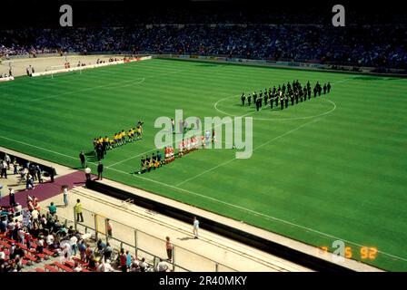 希少 '95 England vs Japan 日本Wembley初登場 England 2-1 Japan - YouTube