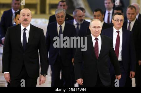 Russian President Vladimir Putin (R), Azeri Presdent Ilham Aliyev (L), Kazakh President Kassym-Jomart Tokayev (2L), Armenian President Nikol Pashinyan (2L), Kyrgyz President Sadyr Japarov (4L) enter the hall during enter the hall during the Supreme Economic Eurasian Council at the Grand Kremlin Palace onThursday. May 25, 2023 in Moscow, Russia. Leaders of Russia, Belarus, Kazakhstan, Kyrgyzstan and Armenia gathered in Moscow for the events, hosted by Eurasian Economic Union (EAEU). Photo by Kremlin POOL/ Credit: UPI/Alamy Live News Stock Photo