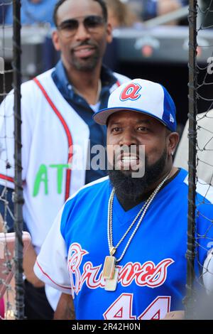 Big Boi Throws the First Pitch for the Braves on Outkast Night