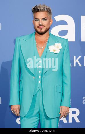 Adam Lambert bei der 29. amfAR Gala Cannes im Rahmen vom Festival de Cannes 2023 / 76. Internationale Filmfestspiele von Cannes im Hôtel du Cap-Eden-Roc. Antibes, 25.05.2023 Stock Photo
