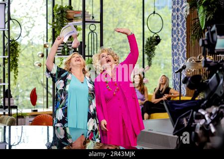 Amsterdam, The Netherlands. May 26, 2023.  May  Loretta Schrijver and Karin Bloemen during the last episode of the RTL 4 program Koffietijd. The morning talk show is taken off the tube due to disappointing viewing figures. ANP ROBIN VAN LONKHUIJSEN netherlands out - belgium out/Alamy Live News Stock Photo