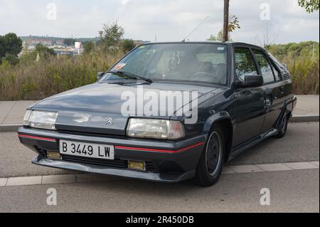 402-444 TRIPLE9 1/43 シトロエン BX 16 TRS Bx 16 trs hi-res stock photography and images - Alamy