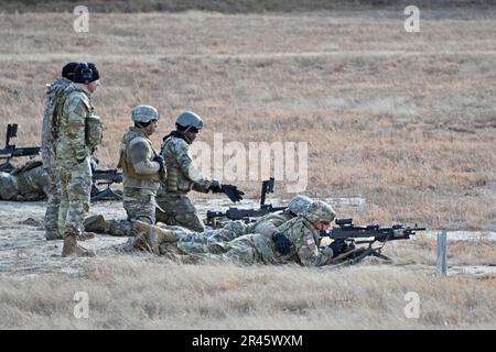 The soldiers from the 1st Battalion 175th Infantry are on Range 47B on Fort Dix during their Machine Gun Qualification, Medium and Light MG.  (Images provided by the U.S. ASA Fort Dix (TSC) Training Support Center / Dan Amburg) Stock Photo