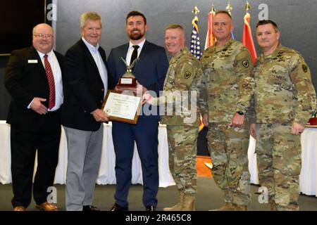 Retired Maj. Gen. William T. Crosby accepts the 2021 Army Aviation ...