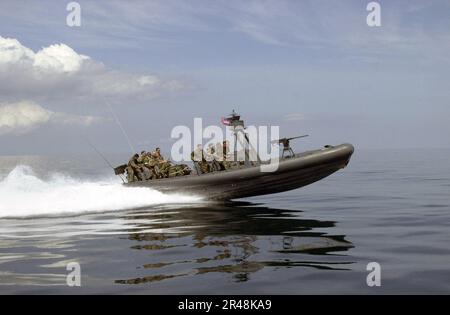 US Navy San Diego based U.S. Navy Special Warfare Combatant-craft Crewmen (SWCC) and SEALs (Sea, Air and Land) train members of the Philippine Armed Forces (AFP) Stock Photo