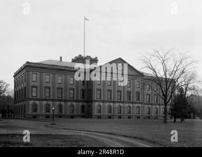 The Arsenal, U.S. Armory, Springfield, Mass., between 1910 and 1920. Stock Photo