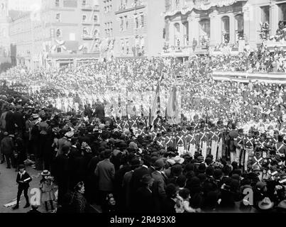 7th Regiment, New York National Guard, Dewey land parade, 1899 Sept 30. Stock Photo