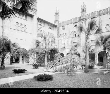 The Court, Alcazar Hotel, St. Augustine, Fla., c1904. Stock Photo