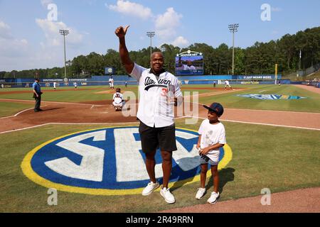 Frank Thomas  Blue jays baseball, Toronto blue jays baseball, Baseball  classic