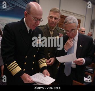 Usecnav In/sign The Secretary of the Navy (SECNAV) and Chief of Naval Operations (CNO ...