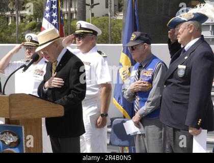 US Navy  Sailors and World War II veterans pay tribute to fallen U.S. Navy submariners during a memorial service held on board Naval Base Point Loma, Calif. Stock Photo