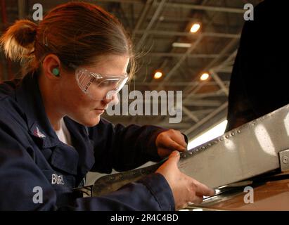 US Navy  Aviation structural Mechanic 3rd Class assigned to the. Stock Photo