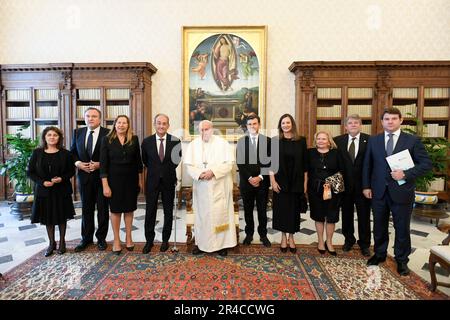 Vatican, Vatican. 27th May, 2023. Italy, Rome, Vatican, 2023/5/27. Pope Francis receives in audience Delegation from Universidad Loyola of Seville at the Vatican. Photograph by Vatican Media /Catholic Press Photo . RESTRICTED TO EDITORIAL USE - NO MARKETING - NO ADVERTISING CAMPAIGNS. Credit: Independent Photo Agency/Alamy Live News Stock Photo