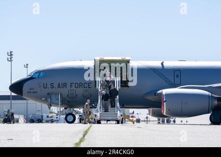 Retired Master Sgt. Eugene T. Beal and his family exits a KC-135 Stratotanker April 3, 2023, at Beale Air Force Base, California. Eugene visited Beale days before his 90th birthday to reunite with the airframe he flew in during his career as a boom operator. Stock Photo