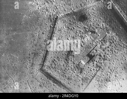 'Le Fort de Douaumont, vu de 1,200 metres d'altitude, le 19 mai 1916', 1916. From &quot;Collection de la Guerre IV. L'Illustration Tome CXLVII. La Guerre Janvier, Fevrier, Mars, Avril, Mai, Juin 1916&quot;. Stock Photo