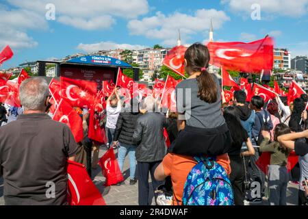 Uskudar, Istanbul, Turkey. 27th May, 2023. A girl, ahead of the Turkey presidential runoff elections, at the campaign rally by Ekrem Imamoglu, Istanbul Metropolitan Mayor and Nation Alliance Vice President Candidate, wavingÂ TurkishÂ Flag. (Credit Image: © Tolga Uluturk/ZUMA Press Wire) EDITORIAL USAGE ONLY! Not for Commercial USAGE! Stock Photo