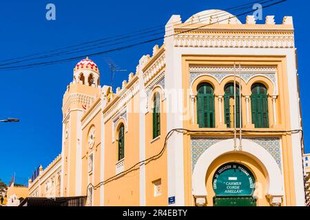 The Central Mosque, or aljama mosque, is the largest in the Spanish city of Melilla. Located in the Modernista Ensanche, it is part of the Historic-Ar Stock Photo