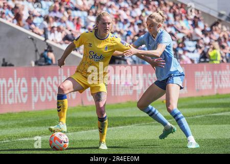 Manchester, UK. 27th May, 2023. Manchester, England, May 27th 2023: Lucy Hope (17 Everton) fends off Esme Morgan (14 Manchester City) during the Barclays FA Womens Super League game between Manchester City and Everton at Academy Stadium in Manchester, England (Natalie Mincher/SPP) Credit: SPP Sport Press Photo. /Alamy Live News Stock Photo