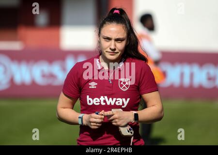 Jess Ziu (16 West Ham) warms up during the Barclays FA Women's Super ...