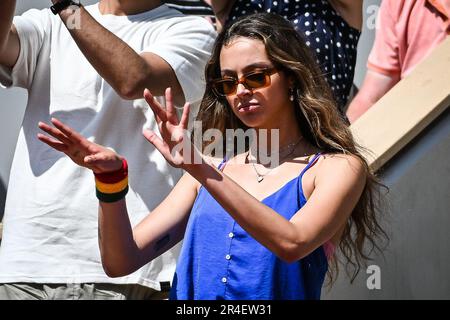 Paris, France, France. 27th May, 2023. French model Jenaye NOAH during the concert of his father the singer and former French tennis player Yannick NOAH at Roland-Garros 2023, French Open 2023, Grand Slam tennis tournament at the Roland-Garros Stadium on May 27, 2023 in Paris, France. (Credit Image: © Matthieu Mirville/ZUMA Press Wire) EDITORIAL USAGE ONLY! Not for Commercial USAGE! Stock Photo