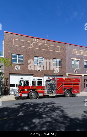 Moscow, ID, USA - May 23, 2023; Moscow Idaho fire department pumper appliance at Main Street building Stock Photo