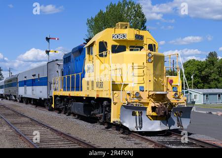 Elgin, OR, USA - May 24, 2023; Blue and yellow locomotive of Wallowa Union Railroad in Elgin Oregon Stock Photo