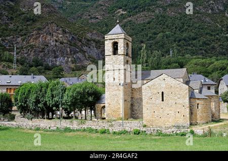 Sant Feliu, Cataluna, Romanesque church, Barruera, La Vall de Boi, valley, Pyrenees, Lleida province, Catalonia, Spain Stock Photo
