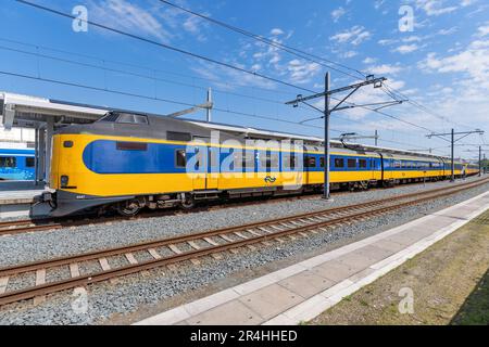 Nederlandse Spoorwegen Intercity Materieel at Zwolle station Stock Photo