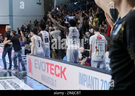 Cremona, Italy. 28th May, 2023. Vanoli Cremona during Playoff semifinals - Vanoli Cremona vs Fortitudo Flats Service Bologna, Italian Basketball Serie A2 Men Championship in Cremona, Italy, May 28 2023 Credit: Independent Photo Agency/Alamy Live News Stock Photo