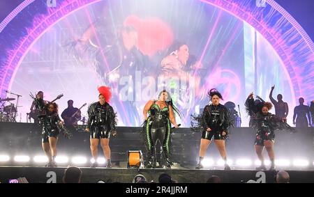 Napa, USA. 27th May, 2023. Lizzo performs on Day 2 of BottleRock Napa Valley Music Festival at Napa Valley Expo on May 27, 2023 in Napa, California. PHoto: Casey Flanigan/imageSPACE Credit: Imagespace/Alamy Live News Stock Photo