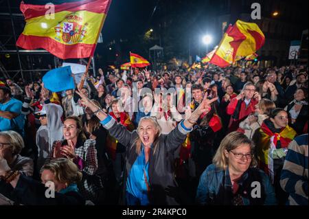 Madrid, Spain. 28th May, 2023. Supporters of Popular Party (PP) celebrate the victory of their party in the local and regional elections at the national headquarters in Madrid. Spaniards have been called to the polls today on an electoral day in which the Popular Party has obtained better results than in the previous elections. Credit: Marcos del Mazo/Alamy Live News Stock Photo